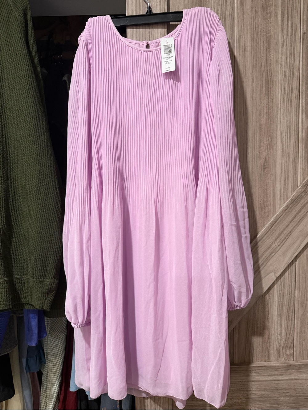 Aritzia Daydreamer mini orchid petal